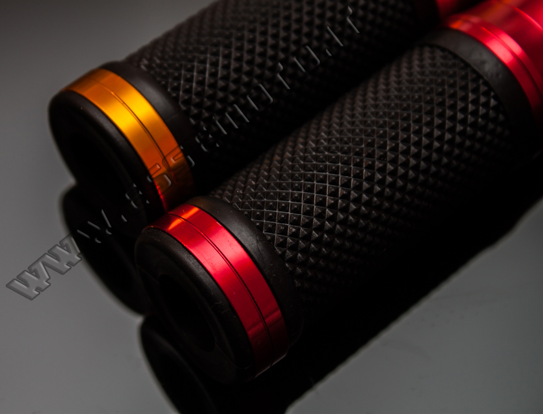 Manopole%20Alluminio%20CNC%20Moto%20Univ